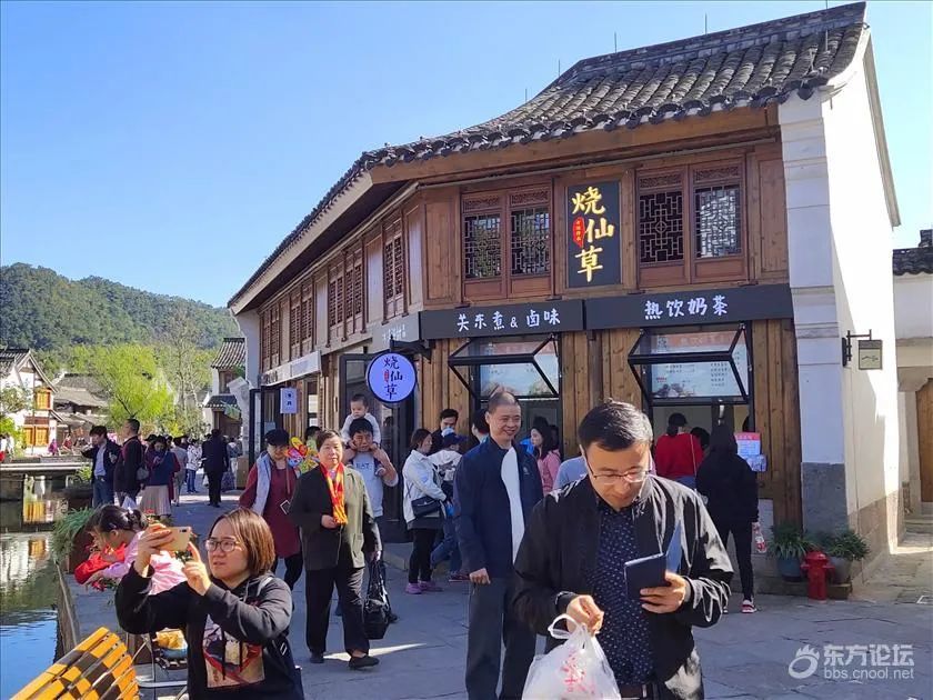 女子周末自驾东钱湖韩岭,看到这一幕,决定