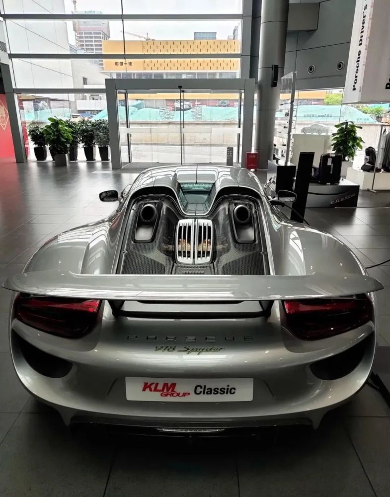 实拍保时捷918 spyder,千万级超跑只是选配就能买一台