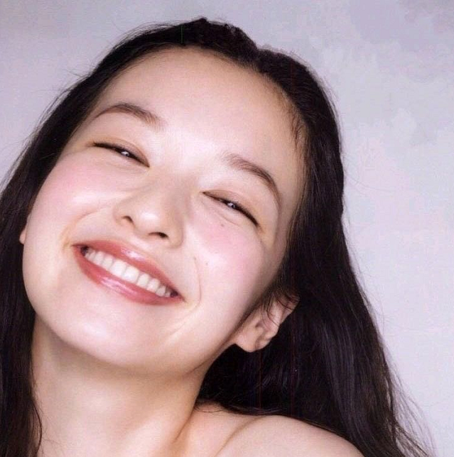 笑起来好看vs不好看,笑起来好看的女生有哪些特征,看你占了几个