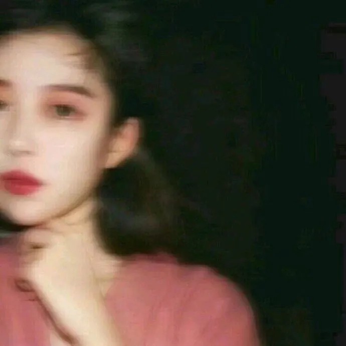 这世间乱糟糟 而我可可爱 人间不值得 而我值得呀