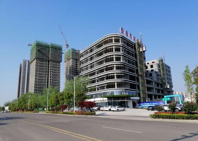郑州都没有的建筑,平顶山新地标"五指大楼"令全河南瞩目