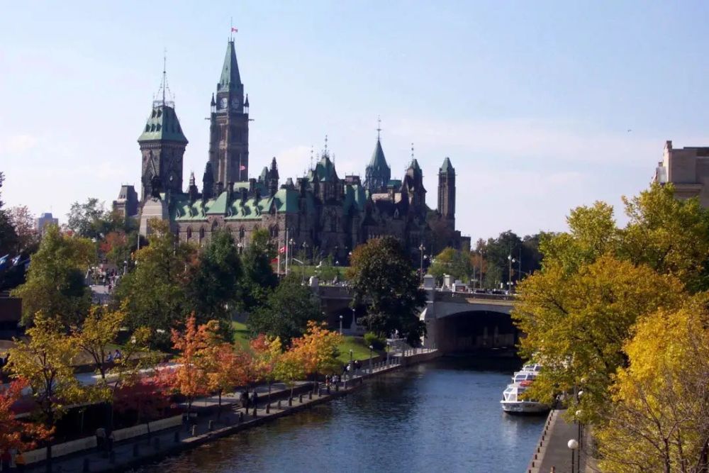 渥太华是加拿大的首都,也是加拿大第四大城市.