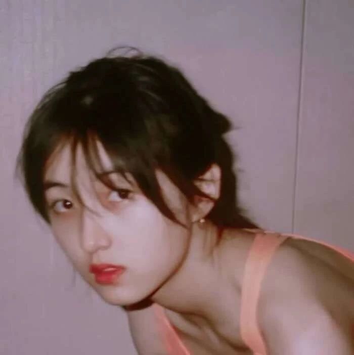 明星头像壁纸 张子枫