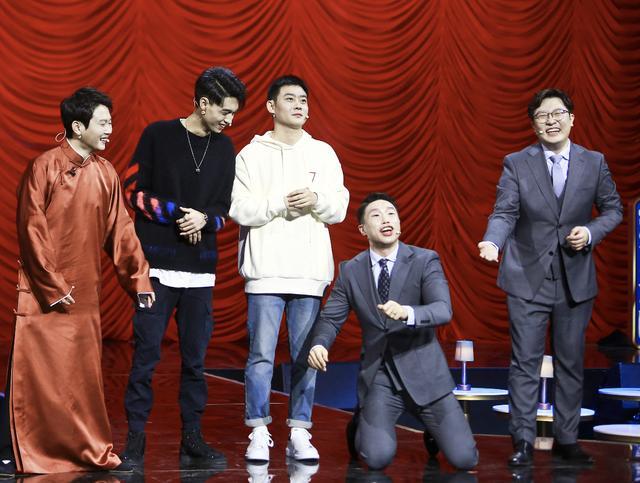 《欢乐喜剧人》确定四强名单,秦霄贤助阵,烧饼仍惨遭淘汰!