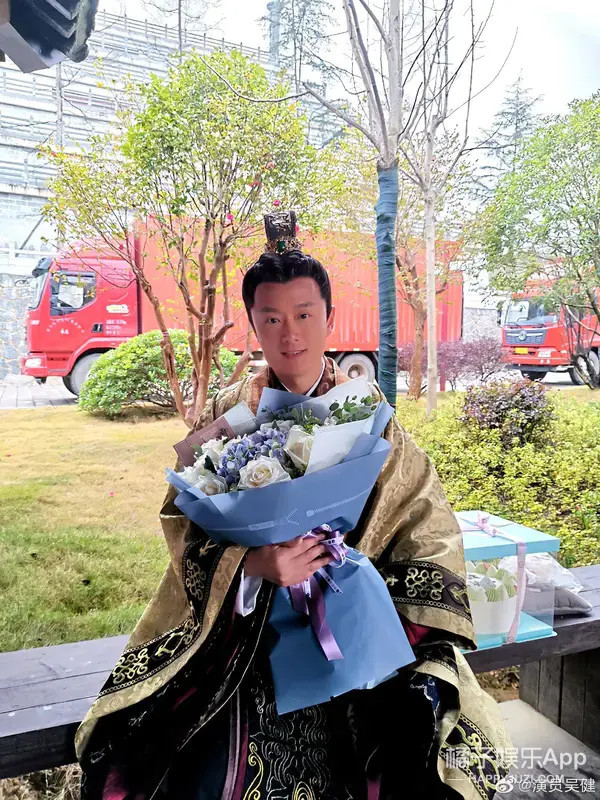 还记得《欢天喜地七仙女》里的金吒吗?他现在长这样