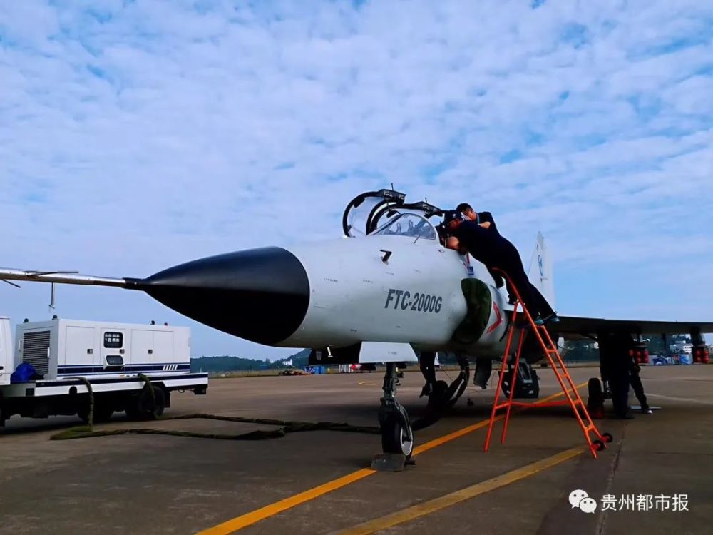 "山鹰"走出国门!贵飞ftc-2000g战机加紧生产,确保首批