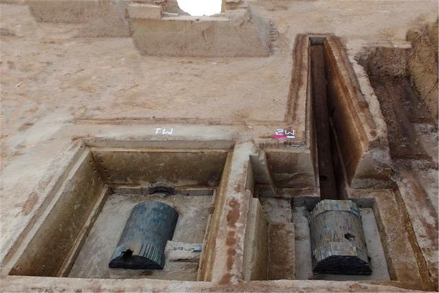 西安发现古墓,一铲下去全是沙,专家解剖墓门差点被活埋