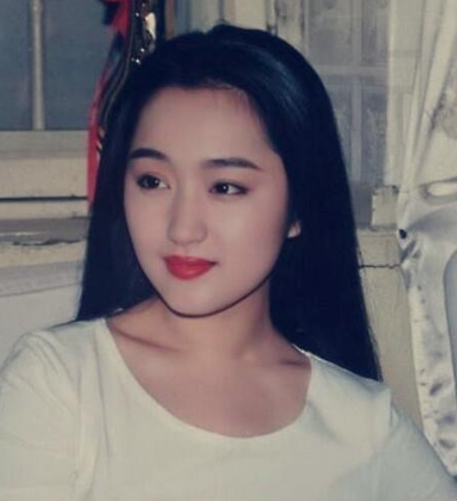 杨钰莹年轻时候有多美?看她旧照中的"神颜",我秒懂了