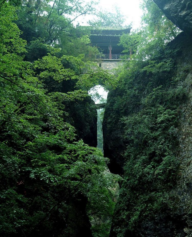 沁源县灵空山的圣寿寺