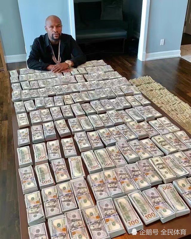 说梅威瑟破产?2秒赚900万,豪车停满车库,1.2亿手表,这些都忘了?