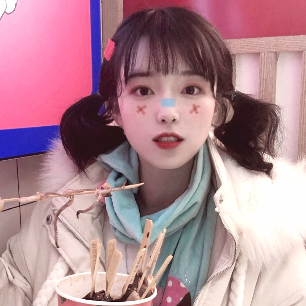 超火·小清新·女生头像:悄悄问天上的神仙,或许我今年有机会谈场恋爱