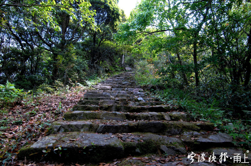 灵岩山古道:壮美风光在险峰