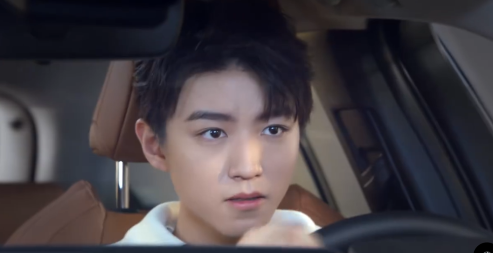 王俊凯,易烊千玺,tfboys,王源,汽车