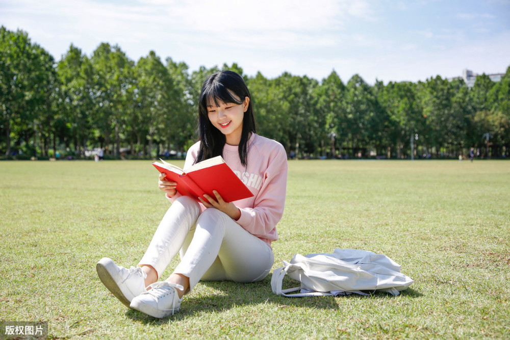 对于没考上大学的女孩子来说有什么好