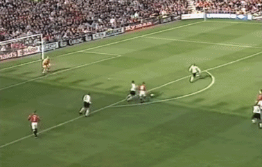 定位球脚法是小贝长期苦练的成果,运动战中的进球则展现了他出色的