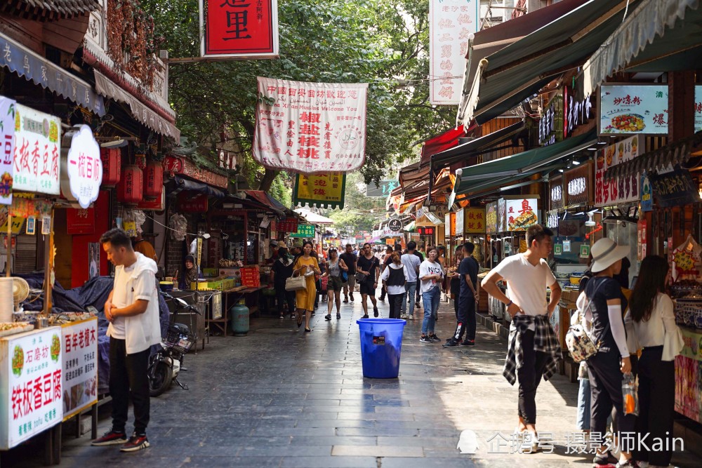 回民街和永兴坊,谁才是西安的美食之巅峰?你都去品尝过了吗?