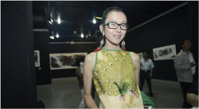 杨丽萍的照片,素颜让人惊讶,网友:太真实了吧!