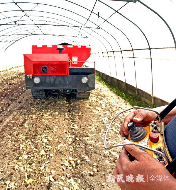 吞进秸秆吐出有机肥 制肥机有望破解稻草秸秆焚烧难题(图5) 稻草破碎机_破碎机厂商代理_打稻草片机