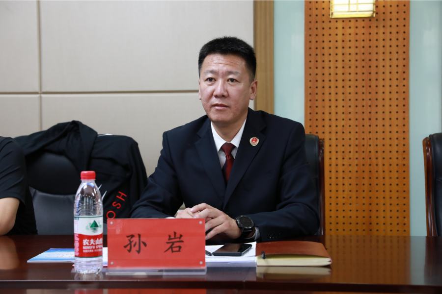 锡林浩特市人民检察院组织召开脱贫攻坚工作联席会议