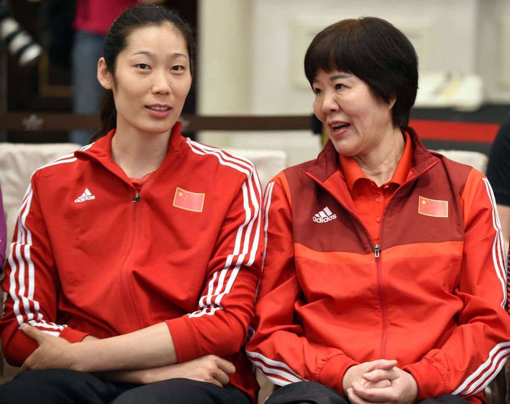 中国女排历任主教练任期及位置,王宝泉仅159天,郎平执教十年