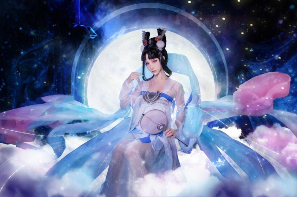 大家觉得这个小姐姐cos的嫦娥呢?有美到你吗?
