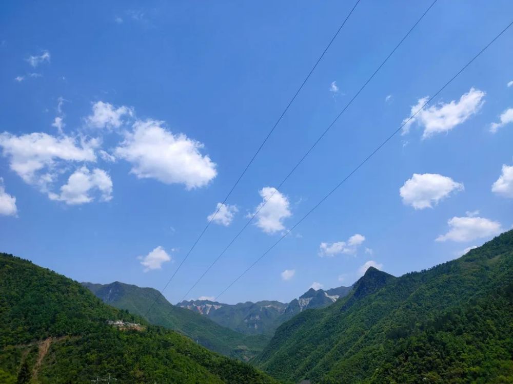 暴雨 冰雹 彩虹,神农架天气太魔幻了!