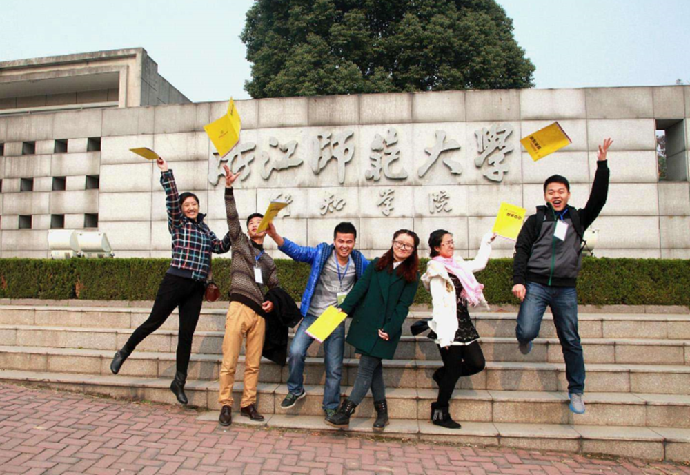 高校迟迟不开学,暑假即将到来,大学生还需要返校吗?