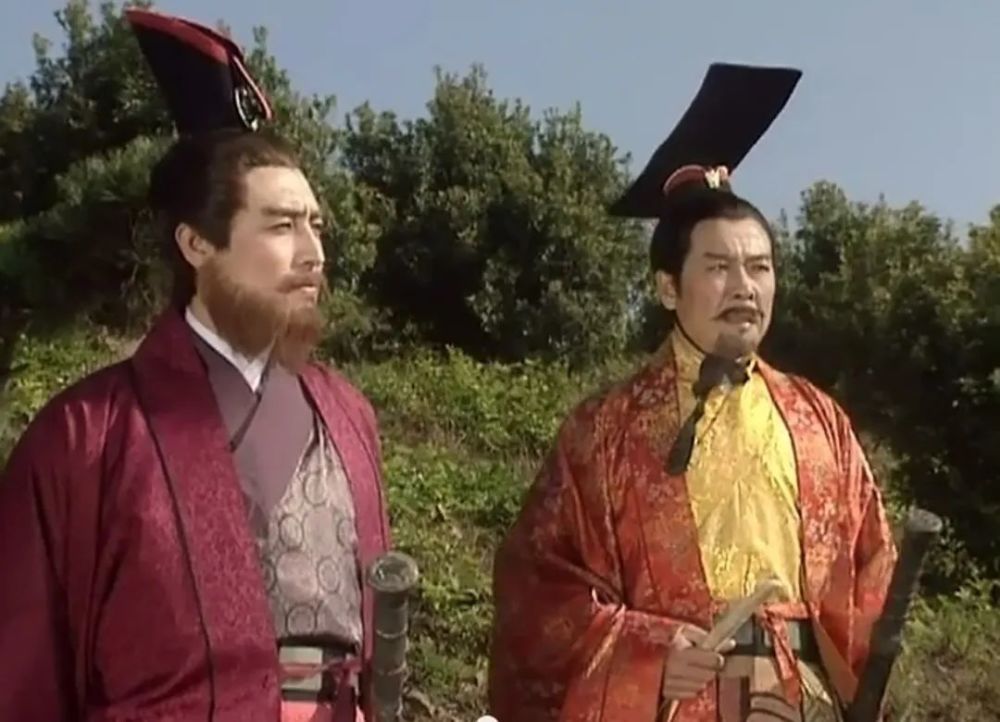 在孙权之前,吴晓东还饰演了孙权的父亲孙策.