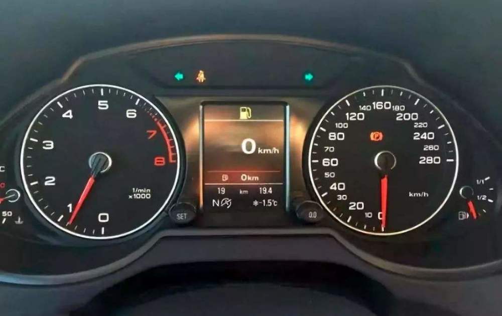 汽车,加油,油箱,水箱
