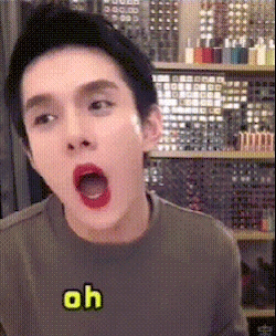 李咏17岁女儿美国豪宅秀身材,开百万豪车代步