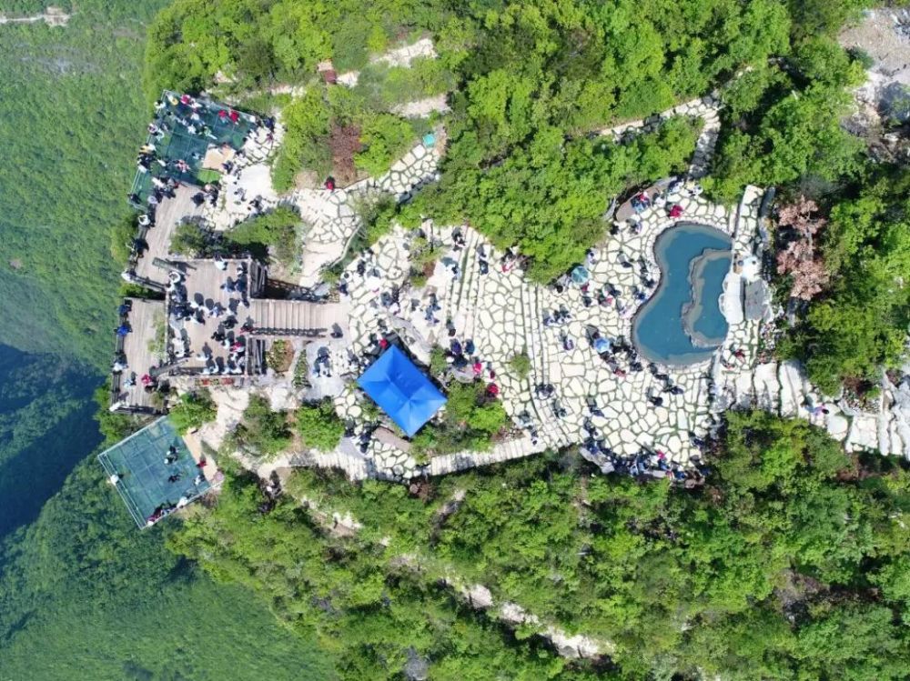 "三峡之巅" 震撼开园 奉节旅游再添新爆点!