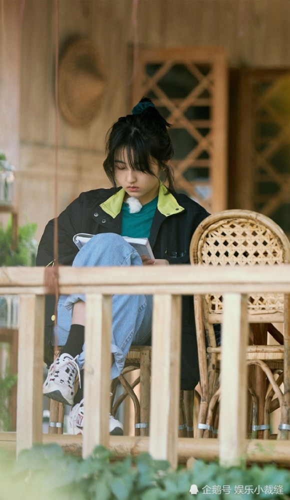 张子枫向往的生活:做一个在蘑菇屋里安静看书的美少女