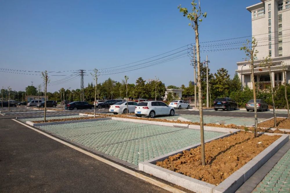 解决停车难,我县又一处生态停车场建成投入使用