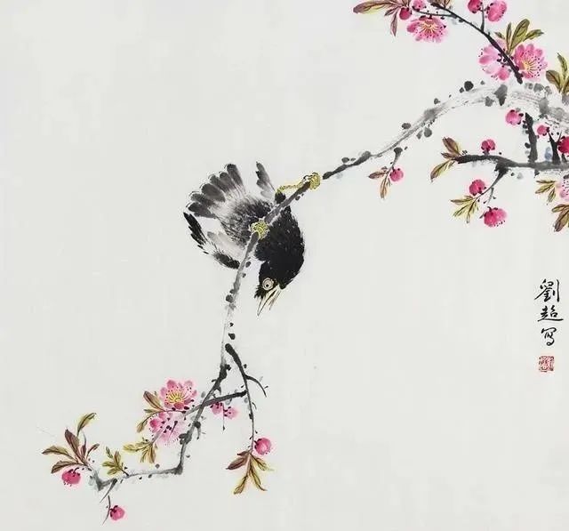 这是画家刘超笔下一组简简单单的花鸟,绿叶粉花,清新亮丽,线条柔和