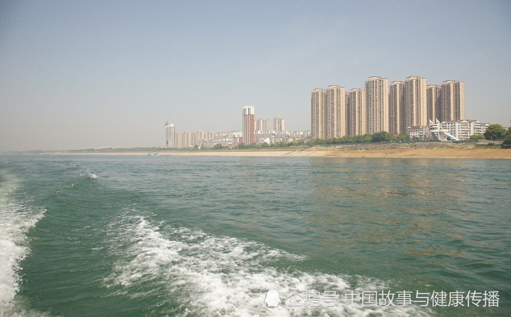湖北枝江:休闲景点滨江游园