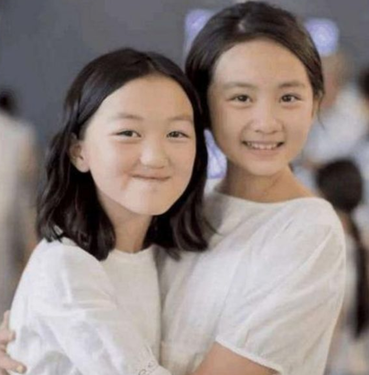 李嫣,李嫣兔唇,王菲女儿,李嫣化浓妆,李嫣嘴唇