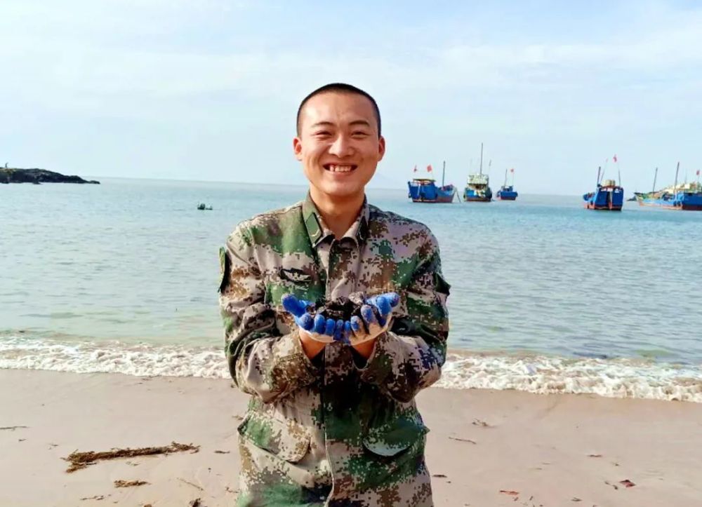 捡海螺,抓螃蟹,挖皮皮虾……走,跟着兵哥赶海去!