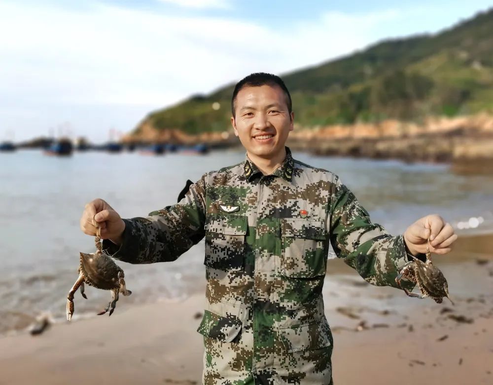 捡海螺,抓螃蟹,挖皮皮虾……走,跟着兵哥赶海去!