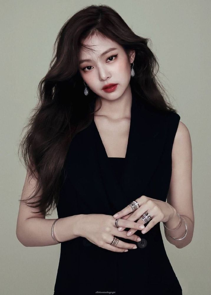 lisajennie壁纸高清,jennie高清壁纸ins blackpink,图片,lisa,jennie,头像