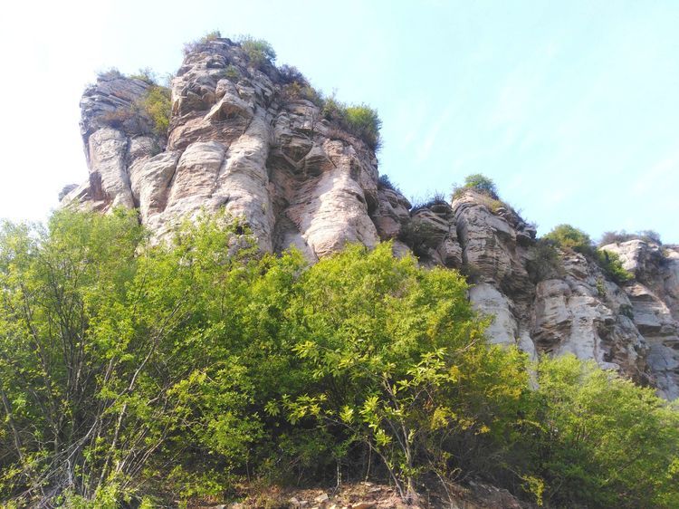藏在深闺人未识:巩义大山深处的美景——南岭鸡冠山
