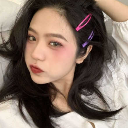 超火·女生头像:悲伤的眼泪是你寄给我的礼物,地址是不怎么幸福