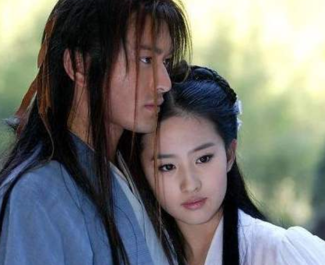 《神雕》中的小龙女有个癖好,没敢告诉杨过,却让公孙止亲身体验