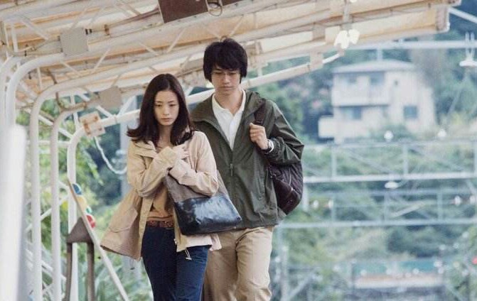 在电影《昼颜》上映的时候,很多人感慨女主纱和的结局,苦苦追寻的