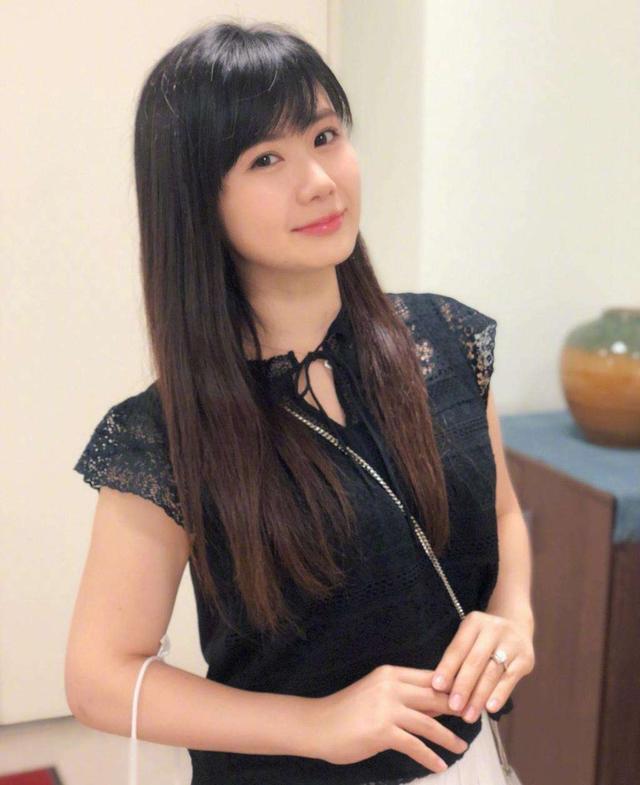 福原爱结婚3年儿女双全,32岁身材漂亮,代言成人奶粉