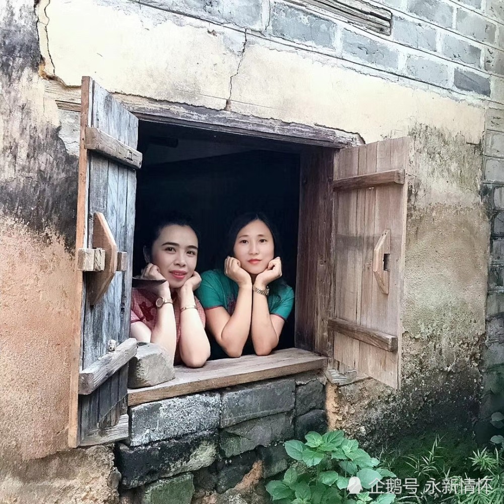 江西永新:旗袍美女惊艳洲塘古村