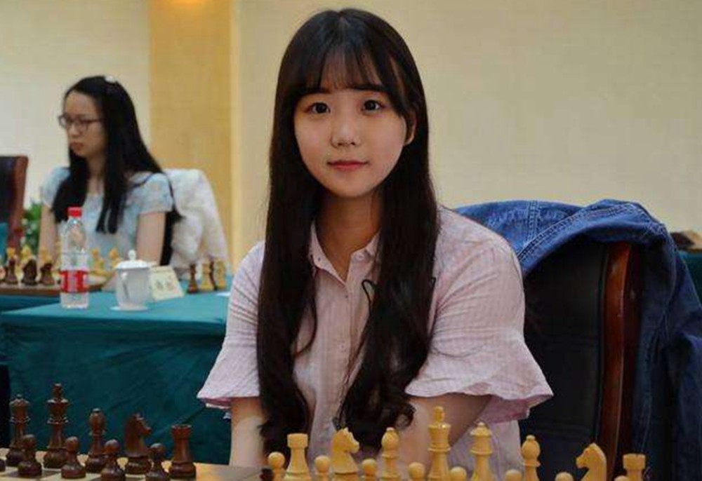 20岁象棋女选手近况!和柯洁性格截然相反,10岁成为亚洲冠军