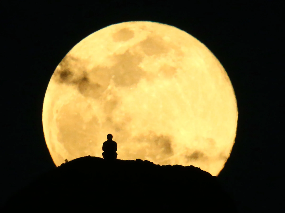 定好您的闹钟,本周,2020年最后一轮超级月亮来临