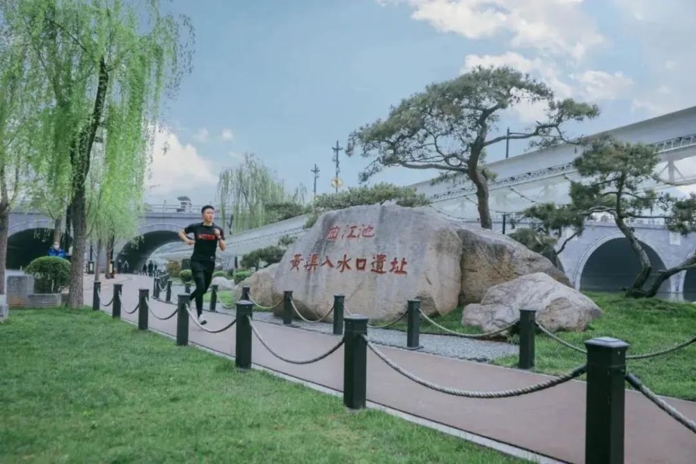 曲江池,公园,唐城墙遗址公园,秦二世陵遗址公园,曲江青年公园,西安