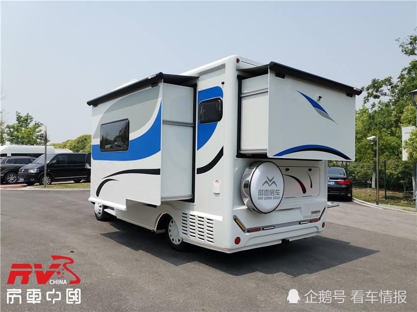 国内首款国六依维柯c型房车,售价100多万的双拓展房车
