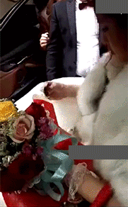 冰箱姐搞笑：婚礼现场，新郎新娘打起来了！这婚还结不结？